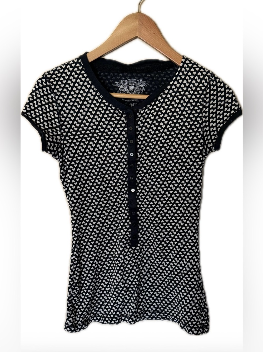 ellemenno Black Short-Sleeve Top with White Heart Print size M